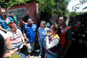 Leia mais sobre o artigo Força-tarefa da Prefeitura de Manaus continua assistindo famílias afetadas pela forte chuva na capital