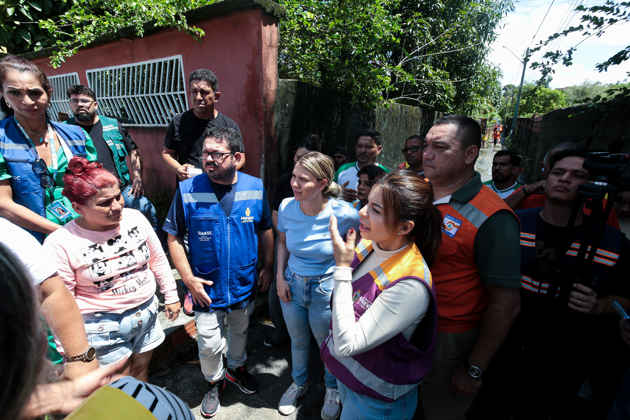 No momento, você está visualizando Força-tarefa da Prefeitura de Manaus continua assistindo famílias afetadas pela forte chuva na capital