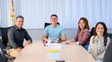 Prefeito David Almeida lança edital de R$ 6,5 milhões, amplia repasses e consolida política social que já beneficiou mais de 143 mil pessoas em Manaus 