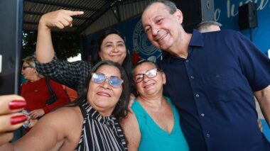 Omar Aziz cumpre compromisso com agentes comunitários de saúde e PEC avança no Senado