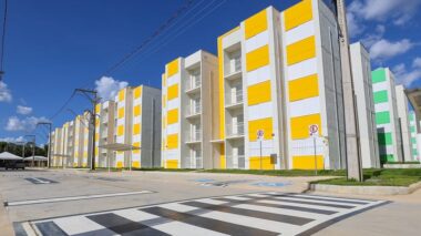 Prefeito David Almeida anuncia novas inscrições para famílias conquistarem casa própria