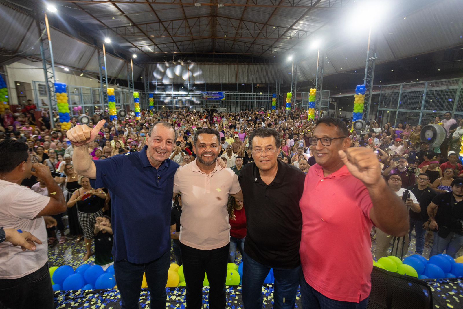 No momento, você está visualizando Pré-candidato ao governo, Omar Aziz recebe filiação do deputado Rozenha ao PSD em grande evento com Eduardo Braga na zona sul de Manaus