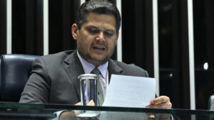 Leia mais sobre o artigo Alcolumbre pede parecer jurídico antes de se manifestar sobre CPMI do INSS