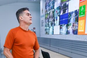 Leia mais sobre o artigo David Almeida coordena resposta a 114 ocorrências após chuva extrema de 160 milímetros atingir Manaus