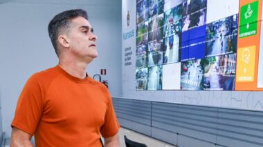 David Almeida coordena resposta a 114 ocorrências após chuva extrema de 160 milímetros atingir Manaus