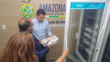 Delegado Péricles entrega R$ 530 mil em emendas para modernizar e fortalecer a Maternidade Azilda Marreiro