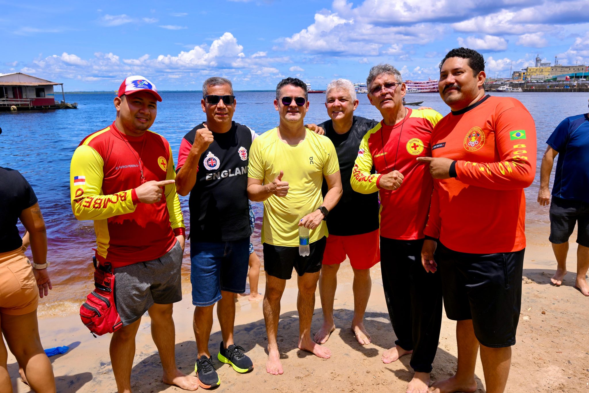 No momento, você está visualizando David Almeida resgata praia da Ponta Branca e devolve área de lazer às famílias da zona Sul