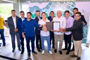 Leia mais sobre o artigo David Almeida regulamenta construções verdes e coloca Manaus na vanguarda nacional da sustentabilidade urbana