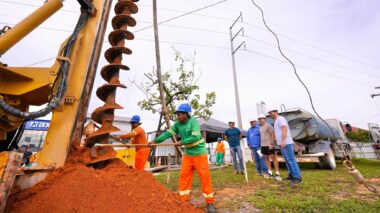Prefeito David Almeida fiscaliza avanço dos serviços do quarto complexo viário de sua gestão e obra estratégica de mobilidade
