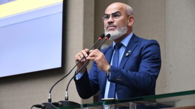 Cabo Maciel parabeniza professores da rede estadual por destaque nacional e internacional em pesquisas sobre a educação no Amazonas