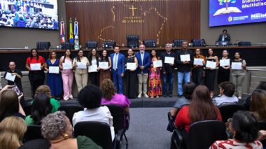 Sessão Especial de Cabo Maciel homenageia a Rede de Educação Inclusiva e Multidisciplinar do Amazonas