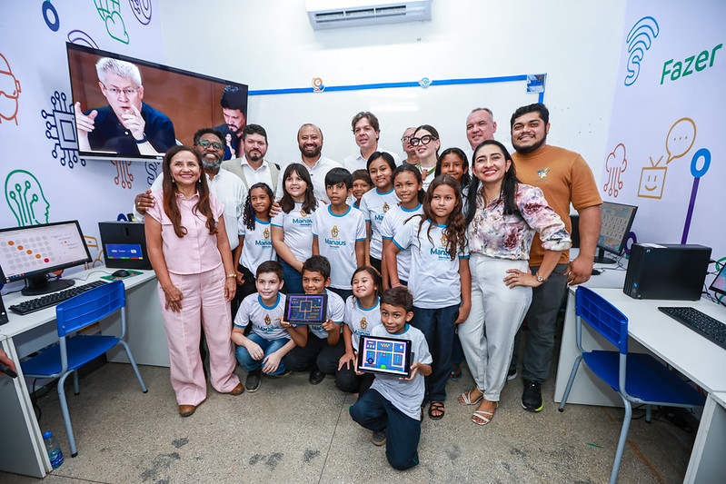 No momento, você está visualizando Escola da Prefeitura de Manaus na zona rural recebe novo ponto de inclusão digital 