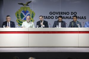 Leia mais sobre o artigo Governador interino Roberto Cidade empossa 60 oficiais da PMAM no Curso Superior de Polícia e reforça investimentos na segurança pública