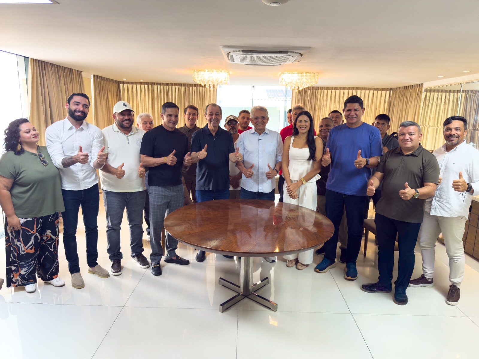 No momento, você está visualizando Um dos deputados mais experientes do Amazonas, Pauderney Avelino se filia ao PSD-AM e reforça grupo político de Omar Aziz