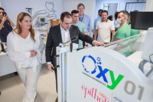 Leia mais sobre o artigo Governador interino Roberto Cidade inaugura cinco câmaras hiperbáricas e amplia serviço de alta complexidade no Hospital Delphina Aziz