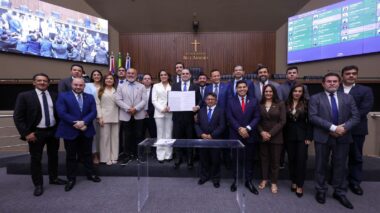 Roberto Cidade assume o Governo e faz chamado duro pela governabilidade no Amazonas