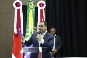 Leia mais sobre o artigo Governador interino Roberto Cidade destaca Feclam como instrumento de fortalecimento das Casas Legislativas do Amazonas