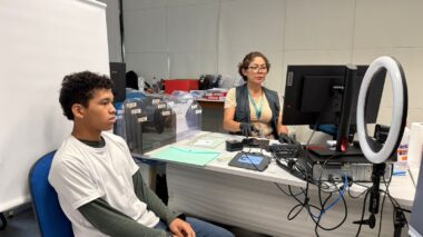 Estudantes da Prefeitura de Manaus participam do projeto ‘Eleitor do Futuro’ na sede do TRE-AM