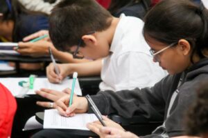 Leia mais sobre o artigo Educação de Manaus cresce no Saeb 2025, segundo dados preliminares