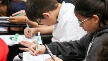 Educação de Manaus cresce no Saeb 2025, segundo dados preliminares