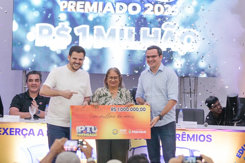 No momento, você está visualizando Prefeito Renato Junior entrega prêmios do ‘IPTU Premiado’ e reforça importância da cidadania fiscal