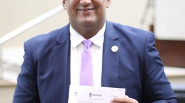 Vereador Ivo Neto propõe inclusão do ecocardiograma fetal no pré-natal da rede municipal em Manaus