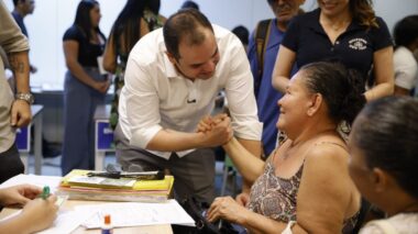 Amazonas Meu Lar: governador interino Roberto Cidade entrega 500 títulos definitivos e amplia regularização fundiária para mais de 22 mil famílias