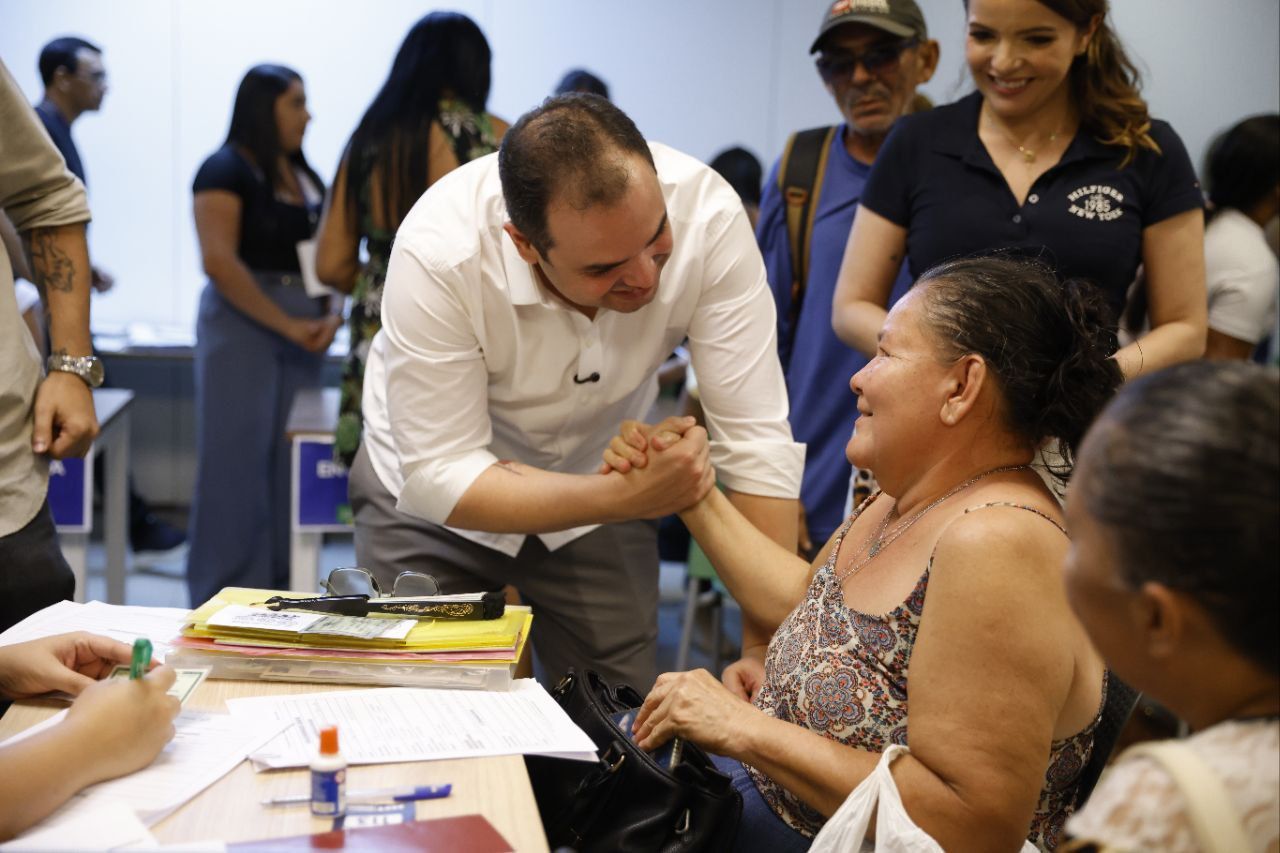 No momento, você está visualizando Amazonas Meu Lar: governador interino Roberto Cidade entrega 500 títulos definitivos e amplia regularização fundiária para mais de 22 mil famílias