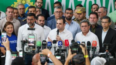 No primeiro dia à frente do Executivo, governador interino Roberto Cidade destaca estabilidade institucional e continuidade de projetos