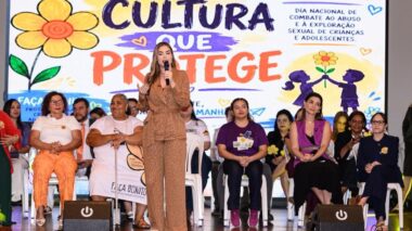 Primeira-dama Thaisa Cidade participa de ato público de combate ao abuso e à exploração sexual de crianças e adolescentes