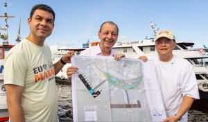 Leia mais sobre o artigo Omar Aziz vai a Manaus Moderna ver o projeto para o novo porto e destaca impacto para passageiros e feirantes