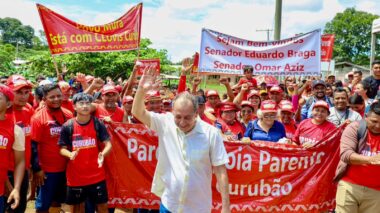 Omar Aziz inaugura UBS em aldeia indígena na zona rural de Autazes ao lado do senador Eduardo Braga e do prefeito Thomé Neto