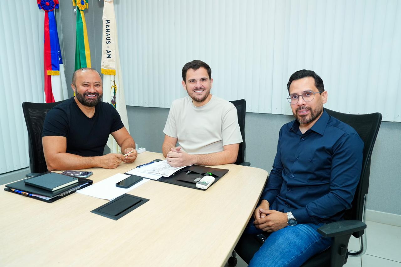 No momento, você está visualizando Prefeito Renato Junior reforça educação pública com novas 325 nomeações do concurso da Semed