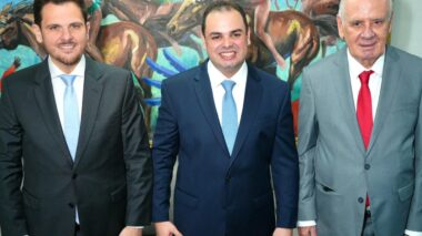 Prefeito Renato Junior prestigia posse do novo governador e vice-governador do Amazonas, Roberto Cidade e Serafim Corrêa e reforça cooperação institucional