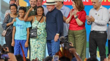 Prefeito Renato Junior e presidente Lula entregam 576 moradias semimobiliadas do residencial Morar Melhor no Parque das Tribos e beneficiam mais de 2 mil pessoas