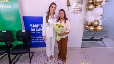 Com a presença da primeira-dama Thaisa Cidade, pacientes celebram vitória contra a leucemia no Hospital do Sangue