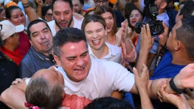 David Almeida cresce na capital e no interior, consolida segundo lugar e ganha força na disputa pelo Governo do Amazonas