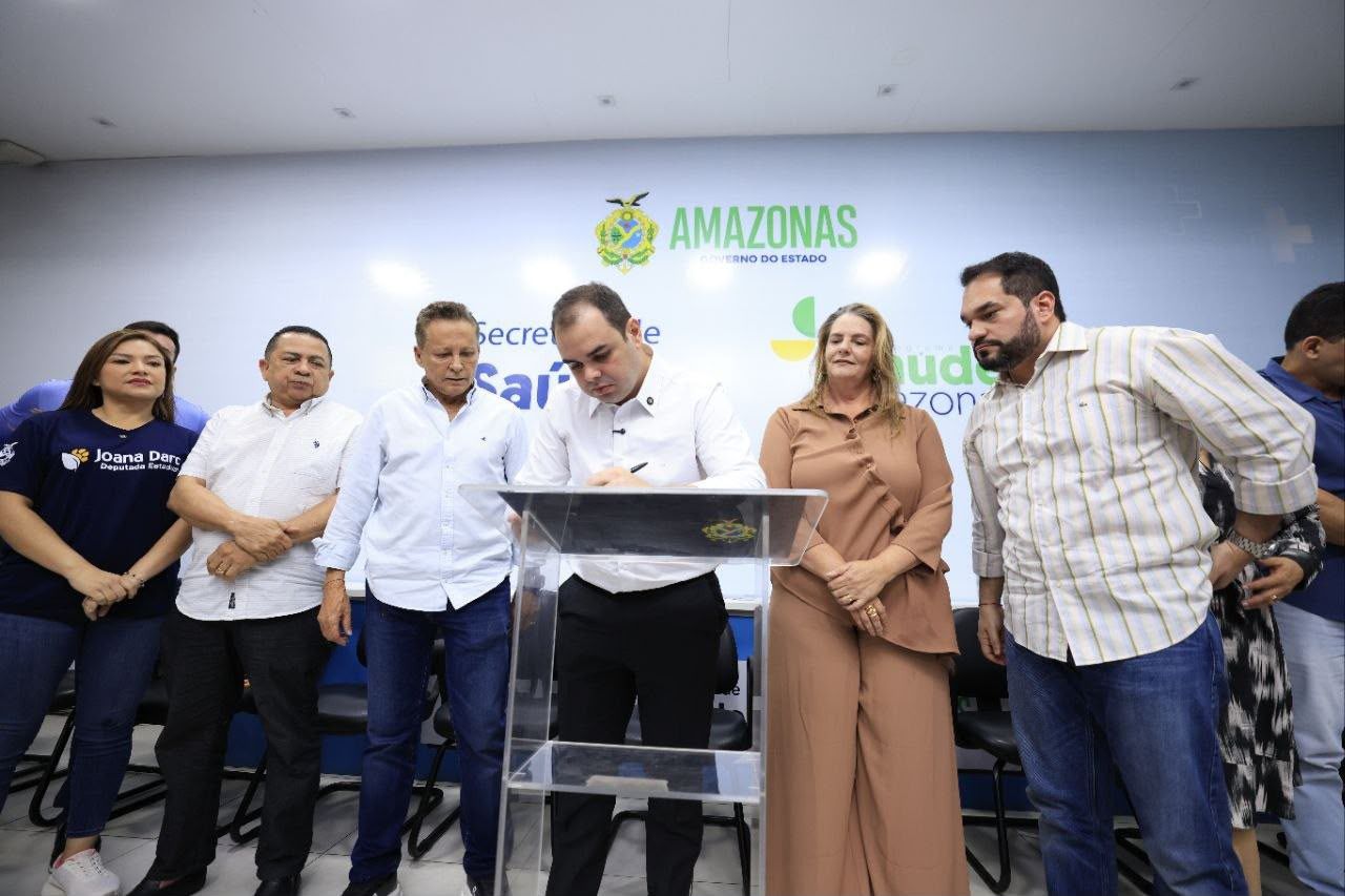 No momento, você está visualizando Governador Roberto Cidade anuncia repasse da primeira parcela do FTI para fortalecer a saúde nos municípios do interior