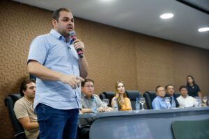 Leia mais sobre o artigo Governador Roberto Cidade anuncia abertura de mais de 10 mil vagas para cursos gratuitos no interior do Amazonas