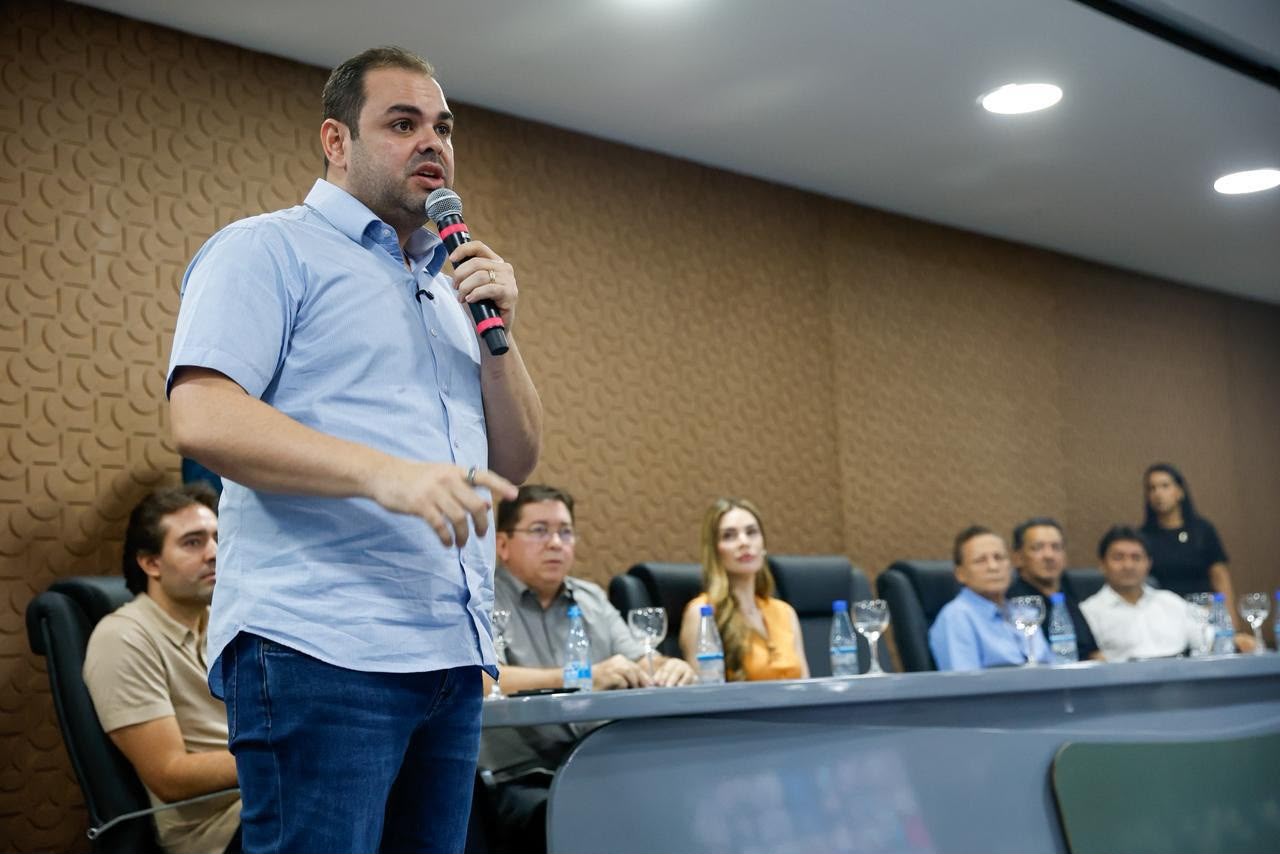 No momento, você está visualizando Governador Roberto Cidade anuncia abertura de mais de 10 mil vagas para cursos gratuitos no interior do Amazonas