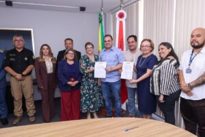 Leia mais sobre o artigo Governador Roberto Cidade assina ordem de serviço para implantação da nova sede da Delegacia Especializada em Crimes contra o Meio Ambiente