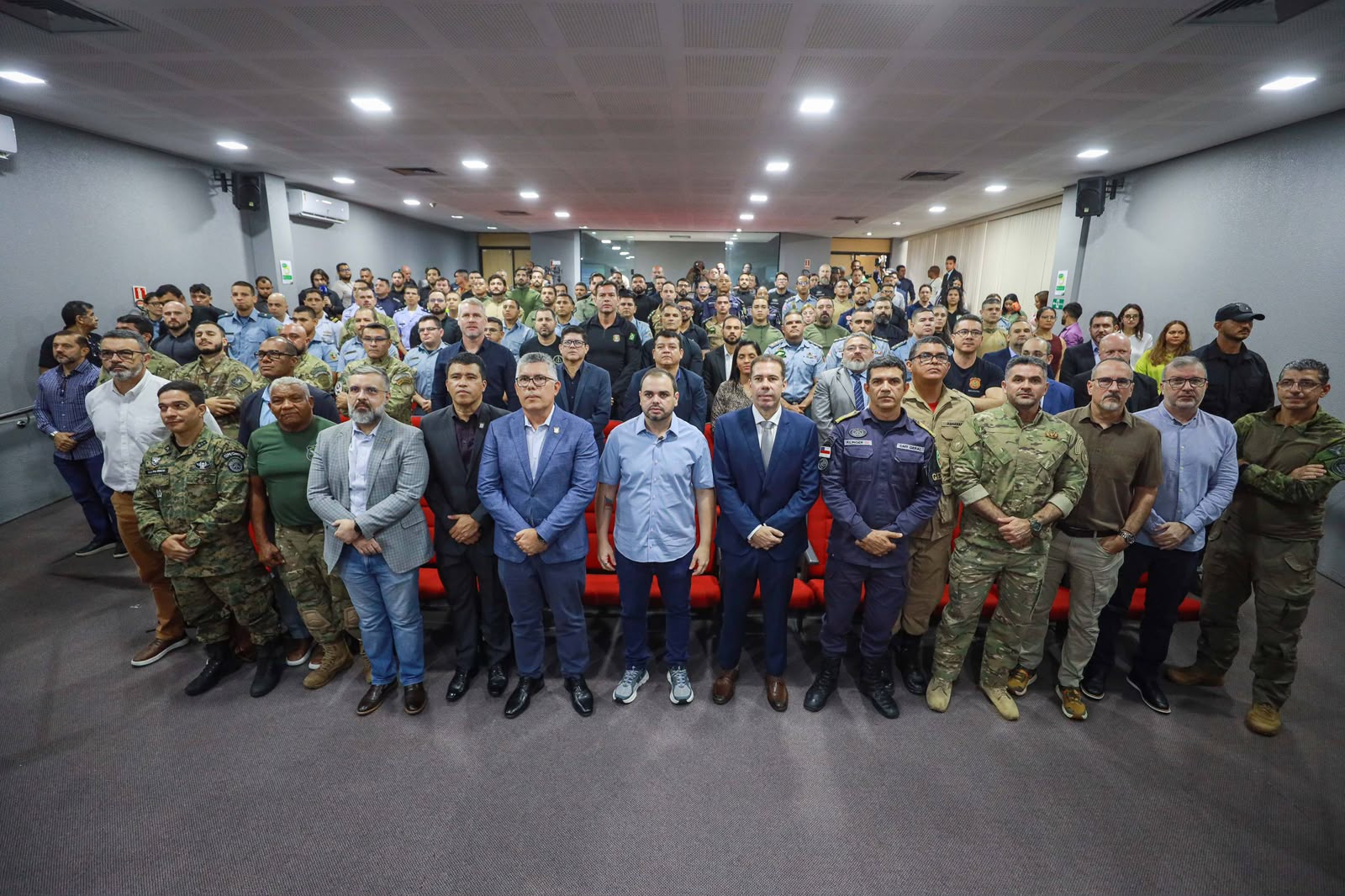 No momento, você está visualizando Governador Roberto Cidade participa da abertura dos cursos de Gestão de Crise e de Abordagem Fluvial para as Forças de Segurança do Amazonas
