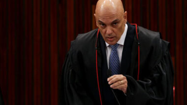 Câmara protocola novo pedido de impeachment contra Moraes