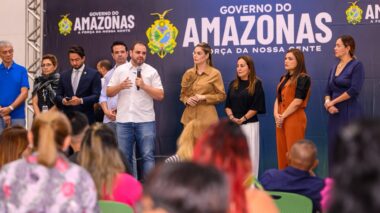 Governador Roberto Cidade entrega 2,1 mil óculos de grau e avança com saúde oftalmológica no estado