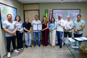 Leia mais sobre o artigo Governador Roberto Cidade lança editais para pagamento das Subvenções Econômicas e beneficia o setor primário no Amazonas