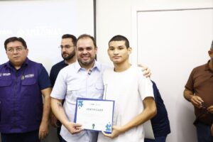 Leia mais sobre o artigo Governador Roberto Cidade inaugura oitava escola do Cetam em Manaus e lança edital para cursos presenciais na unidade