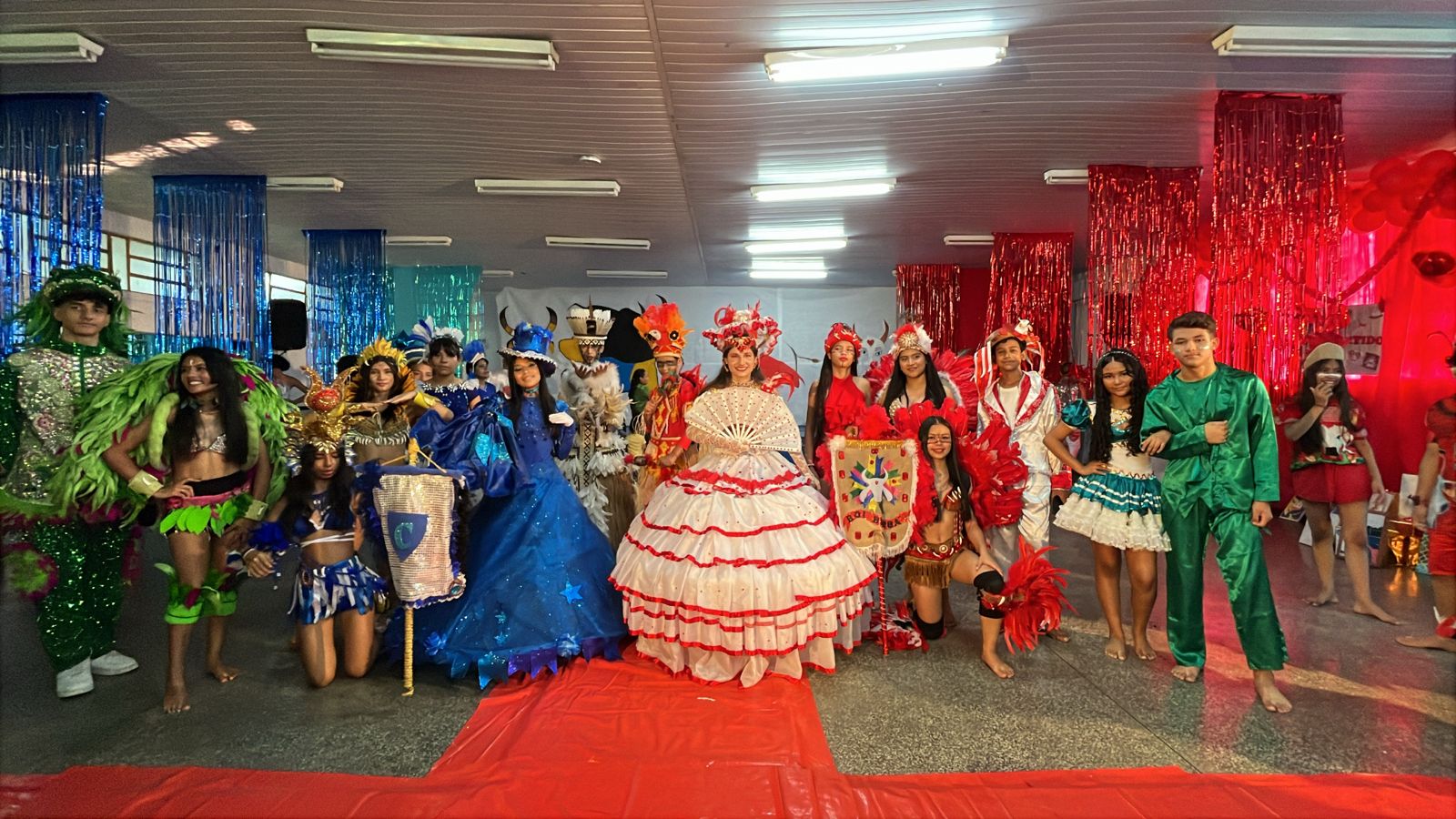 No momento, você está visualizando Estudantes da rede municipal exploram folclore e  cultura amazonense em exposição