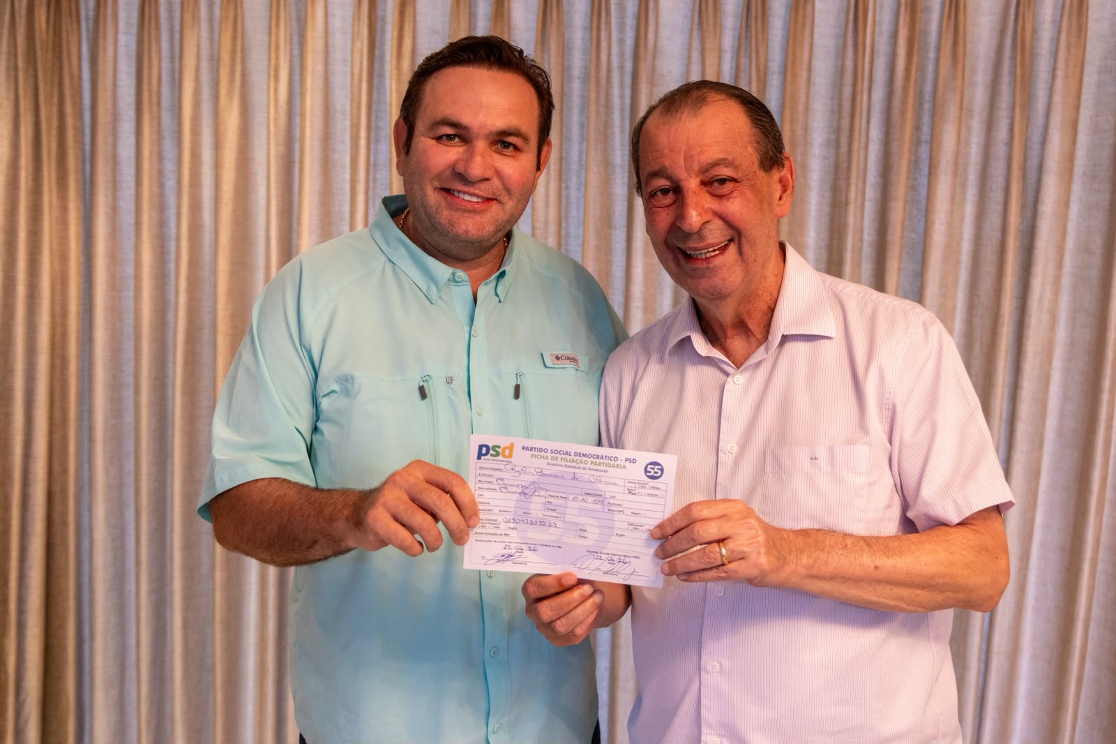 No momento, você está visualizando Partido de Omar filia mais dois prefeitos e um ex-prefeito do interior do Amazonas