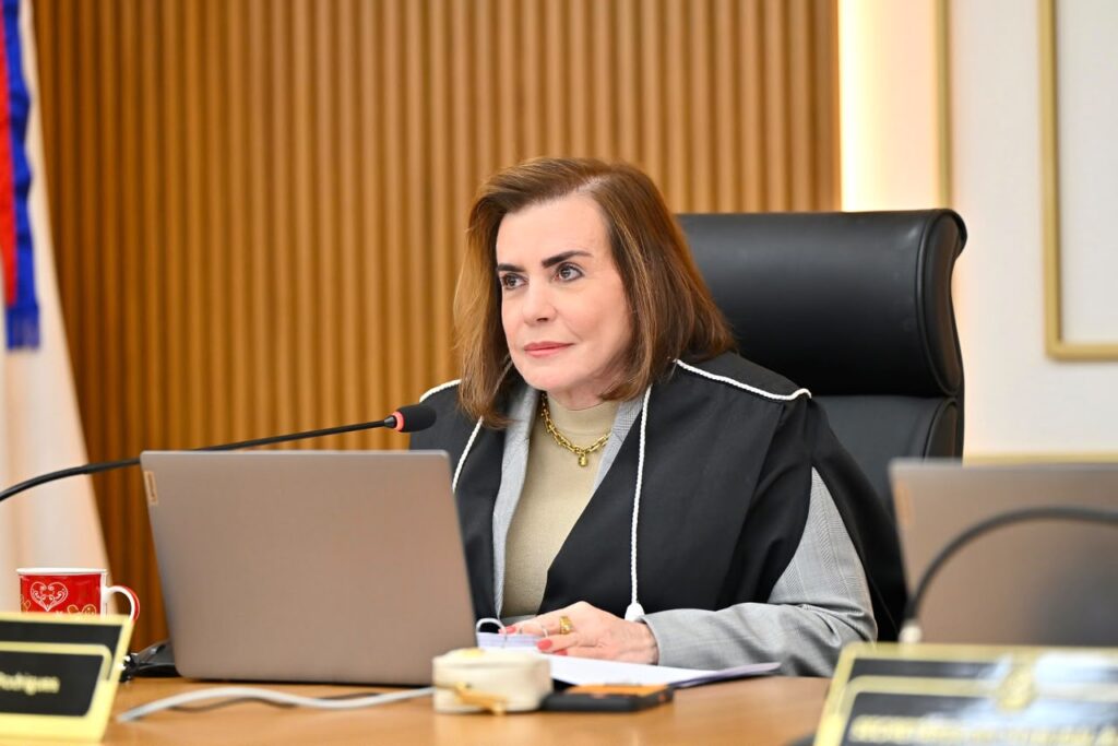 No momento, você está visualizando TCE-AM elege novo corpo diretivo para complementar mandato e adequar gestão ao novo período de quatro anos