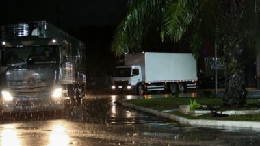 Prefeitura de Manaus dá início ao translado de mantimentos da ajuda humanitária a Venezuela em parceria com o Exército brasileiro